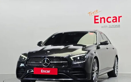 Mercedes-Benz E-Класс, 2022 год, 4 985 000 рублей, 3 фотография
