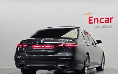 Mercedes-Benz E-Класс, 2022 год, 4 985 000 рублей, 4 фотография