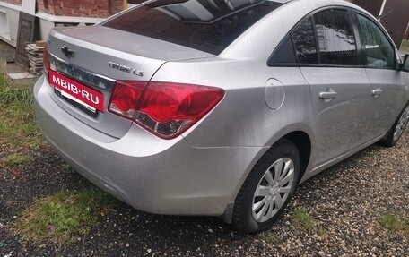 Chevrolet Cruze II, 2011 год, 570 000 рублей, 3 фотография