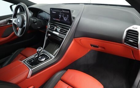 BMW 8 серия, 2022 год, 12 213 000 рублей, 18 фотография