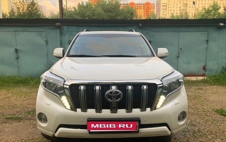 Toyota Land Cruiser Prado 150 рестайлинг 2, 2014 год, 3 500 000 рублей, 2 фотография