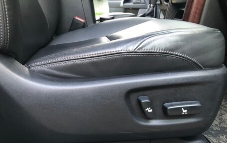 Toyota Land Cruiser Prado 150 рестайлинг 2, 2014 год, 3 500 000 рублей, 21 фотография