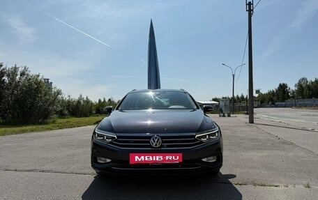 Volkswagen Passat B8 рестайлинг, 2019 год, 2 550 000 рублей, 2 фотография