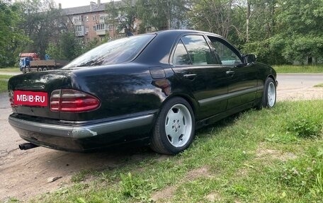 Mercedes-Benz E-Класс, 2000 год, 460 000 рублей, 4 фотография