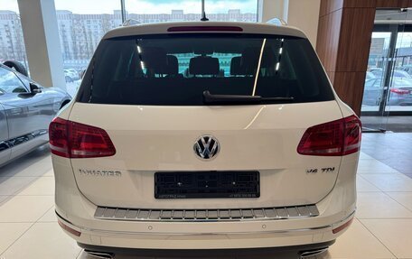 Volkswagen Touareg III, 2016 год, 4 990 000 рублей, 6 фотография