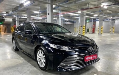 Toyota Camry, 2018 год, 2 700 000 рублей, 1 фотография