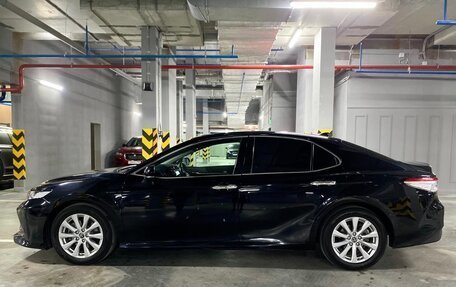 Toyota Camry, 2018 год, 2 700 000 рублей, 4 фотография