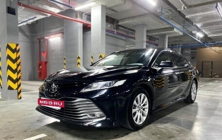 Toyota Camry, 2018 год, 2 700 000 рублей, 3 фотография