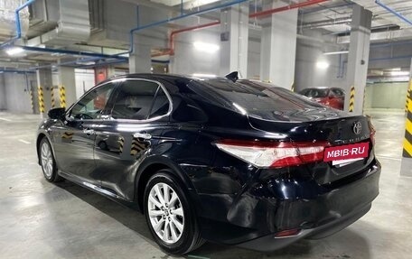 Toyota Camry, 2018 год, 2 700 000 рублей, 5 фотография