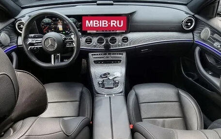 Mercedes-Benz E-Класс, 2022 год, 4 900 000 рублей, 6 фотография