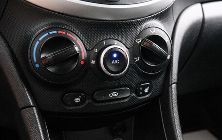 Hyundai Solaris II рестайлинг, 2012 год, 929 000 рублей, 18 фотография
