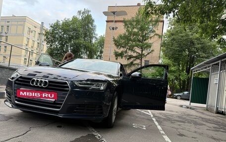 Audi A4, 2017 год, 2 500 000 рублей, 4 фотография