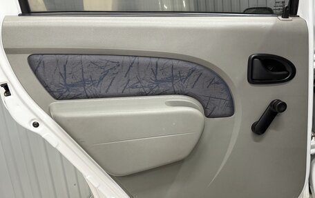 Renault Logan I, 2006 год, 395 000 рублей, 13 фотография