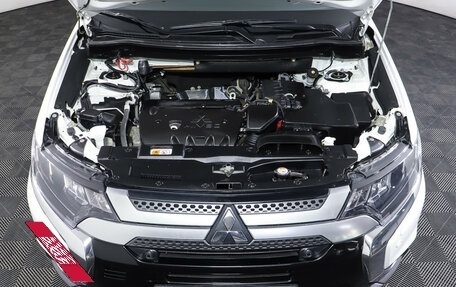 Mitsubishi Outlander III рестайлинг 3, 2021 год, 2 743 000 рублей, 9 фотография