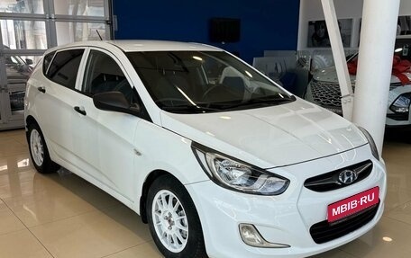 Hyundai Solaris II рестайлинг, 2013 год, 899 900 рублей, 1 фотография