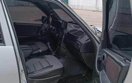 Chevrolet Niva I рестайлинг, 2006 год, 600 000 рублей, 7 фотография