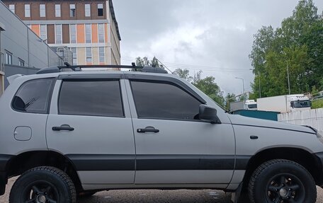 Chevrolet Niva I рестайлинг, 2006 год, 600 000 рублей, 3 фотография