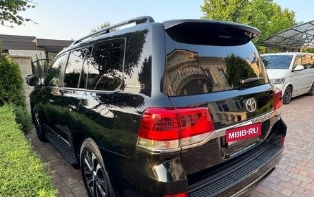 Toyota Land Cruiser 200, 2017 год, 7 900 000 рублей, 4 фотография