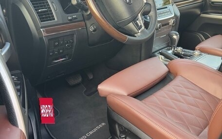 Toyota Land Cruiser 200, 2017 год, 7 900 000 рублей, 6 фотография