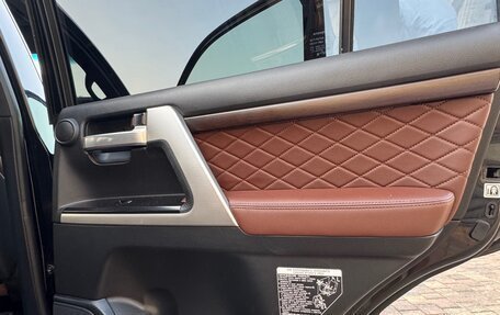 Toyota Land Cruiser 200, 2017 год, 7 900 000 рублей, 10 фотография
