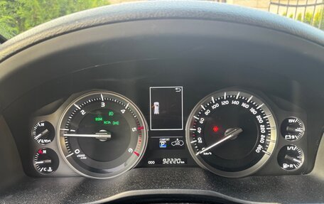 Toyota Land Cruiser 200, 2017 год, 7 900 000 рублей, 19 фотография