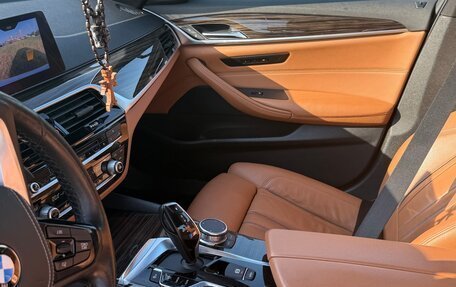 BMW 5 серия, 2019 год, 3 850 000 рублей, 10 фотография