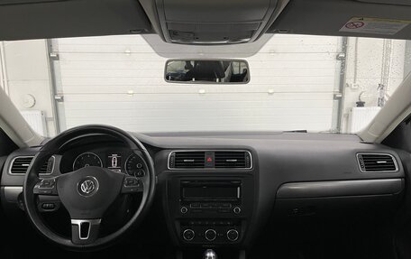 Volkswagen Jetta VI, 2012 год, 1 299 000 рублей, 13 фотография