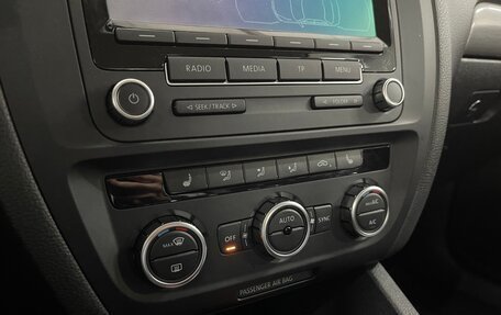 Volkswagen Jetta VI, 2012 год, 1 299 000 рублей, 19 фотография