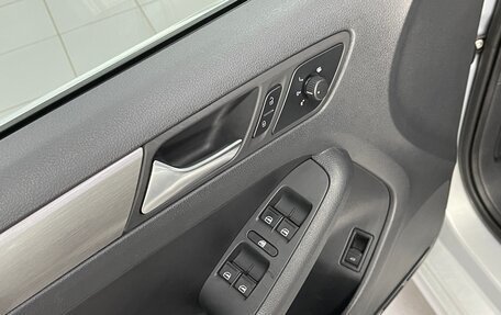 Volkswagen Jetta VI, 2012 год, 1 299 000 рублей, 27 фотография