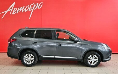 Mitsubishi Outlander III рестайлинг 3, 2019 год, 1 890 000 рублей, 6 фотография