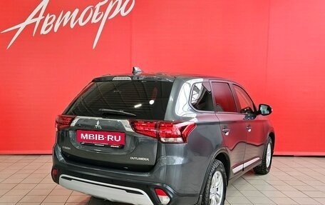 Mitsubishi Outlander III рестайлинг 3, 2019 год, 1 890 000 рублей, 5 фотография