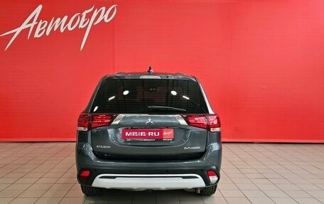 Mitsubishi Outlander III рестайлинг 3, 2019 год, 1 890 000 рублей, 4 фотография
