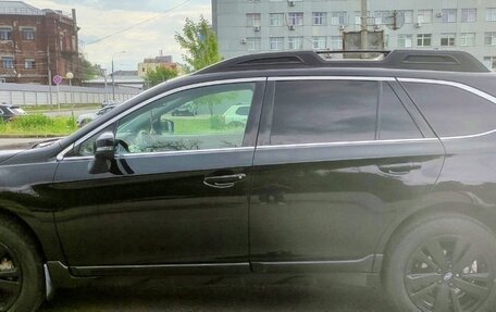 Subaru Outback IV рестайлинг, 2019 год, 2 300 000 рублей, 3 фотография