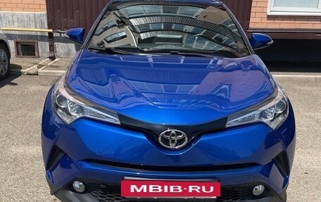 Toyota C-HR I рестайлинг, 2018 год, 2 150 000 рублей, 7 фотография