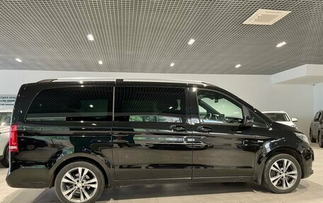 Mercedes-Benz V-Класс, 2017 год, 4 100 000 рублей, 2 фотография