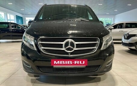 Mercedes-Benz V-Класс, 2017 год, 4 100 000 рублей, 8 фотография