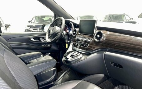Mercedes-Benz V-Класс, 2017 год, 4 100 000 рублей, 12 фотография
