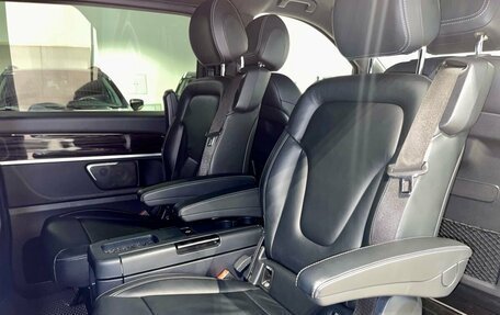 Mercedes-Benz V-Класс, 2017 год, 4 100 000 рублей, 20 фотография
