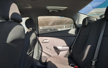 KIA Rio III рестайлинг, 2016 год, 898 000 рублей, 16 фотография