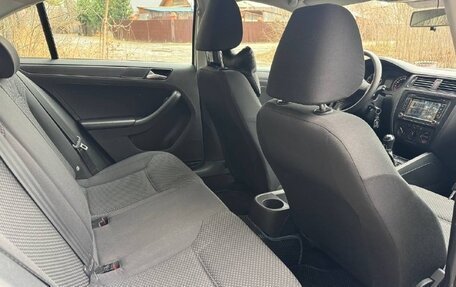 Volkswagen Jetta VI, 2013 год, 965 000 рублей, 23 фотография