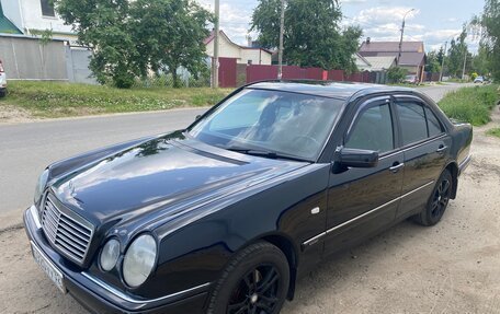 Mercedes-Benz E-Класс, 1997 год, 460 000 рублей, 6 фотография