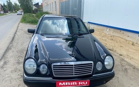 Mercedes-Benz E-Класс, 1997 год, 460 000 рублей, 8 фотография
