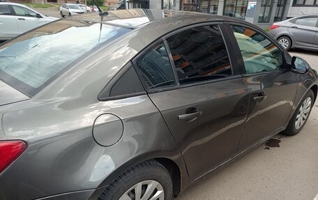 Chevrolet Cruze II, 2009 год, 550 000 рублей, 2 фотография