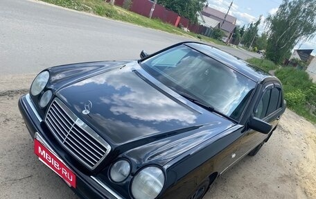 Mercedes-Benz E-Класс, 1997 год, 460 000 рублей, 13 фотография