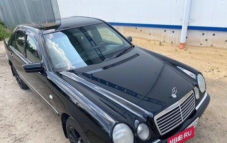 Mercedes-Benz E-Класс, 1997 год, 460 000 рублей, 14 фотография