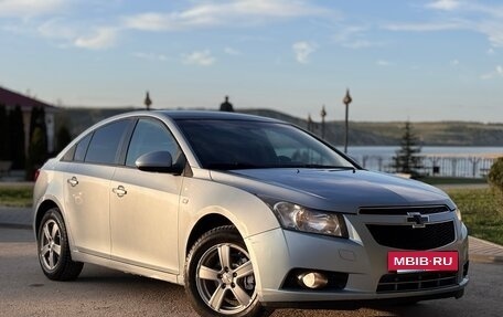 Chevrolet Cruze II, 2011 год, 700 000 рублей, 4 фотография