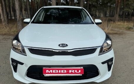 KIA Rio IV, 2018 год, 1 440 000 рублей, 2 фотография