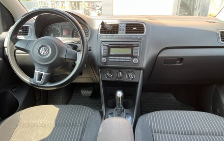 Volkswagen Polo VI (EU Market), 2011 год, 790 000 рублей, 11 фотография
