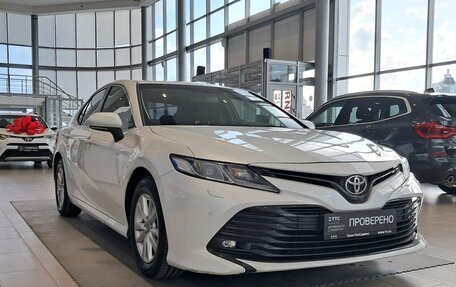 Toyota Camry, 2018 год, 2 447 000 рублей, 3 фотография