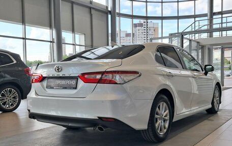 Toyota Camry, 2018 год, 2 447 000 рублей, 6 фотография